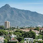 Spacious 2 Bedroom In Puerto Banus With A Private Terrace And Mountain Views * Μαρμπέλλα
