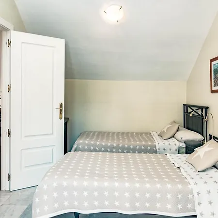 Spacious 2 Bedroom In Puerto Banus With A Private Terrace And Mountain Views * Marbella