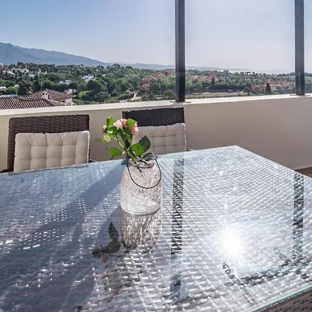 Spacious 2 Bedroom In Puerto Banus With A Private Terrace And Mountain Views *