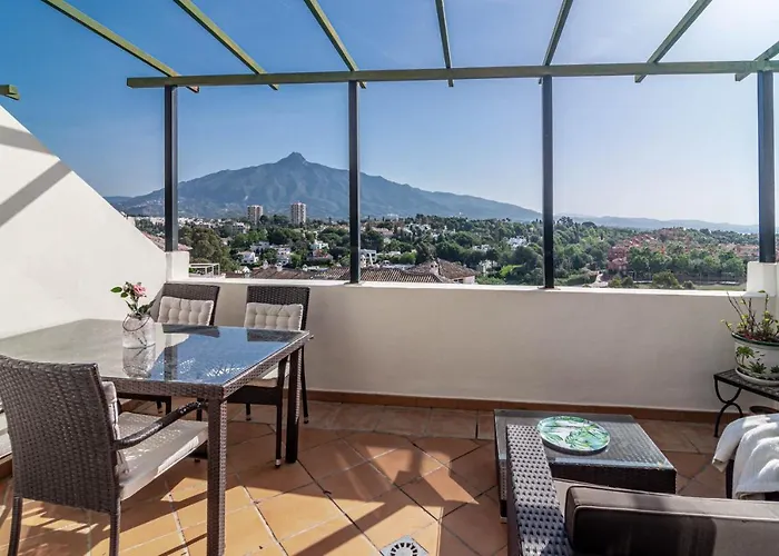 Spacious 2 Bedroom In Puerto Banus With A Private Terrace And Mountain Views *