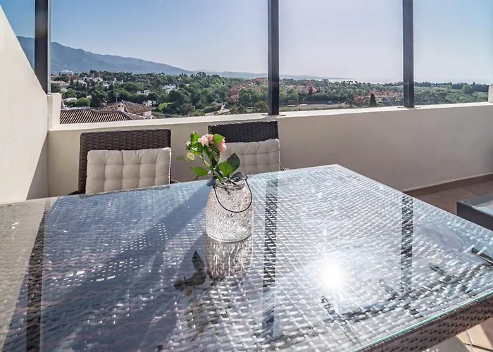 Spacious 2 Bedroom In Puerto Banus With A Private Terrace And Mountain Views *