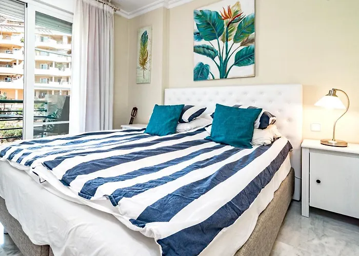 Spacious 2 Bedroom In Puerto Banus With A Private Terrace And Mountain Views Appartement