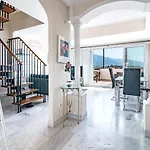 Apartament Spacious 2 Bedroom In Puerto Banus With A Private Terrace And Mountain Views *