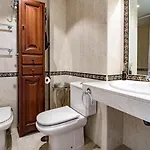 Spacious 2 Bedroom In Puerto Banus With A Private Terrace And Mountain Views Apartament Marbella